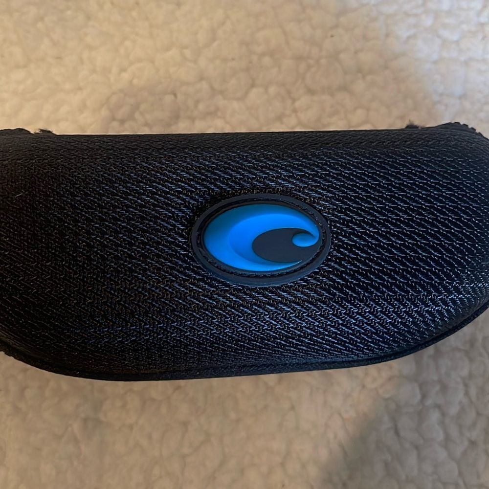 Costa glasses case